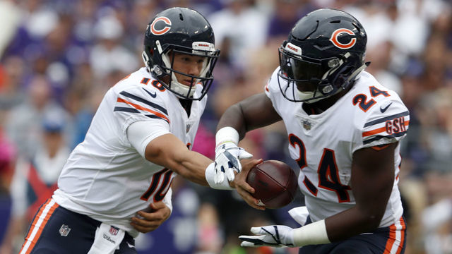 BALTIMORE, MD - OCTOBER 15: Quarterback Mitchell Trubisky #10 of the Chicago Bears hands off to running back Jordan Howard #24 in the first quarter against the Baltimore Ravens at M&T Bank Stadium on October 15, 2017 in Baltimore, Maryland.
