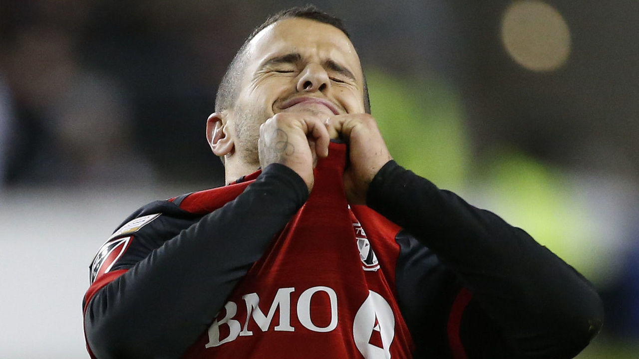 TORONTO, ON - FEBRUARY 27: After missing his free kick, Toronto FC forward Sebastian Giovinco (10) is unhappy with himself. Toronto FC vs Colorado Rapids in CONCACAF matchup during 2nd half action in MLS regular season play at BMO Field. Game ended in a draw, 0-0. Toronto Star/Rick Madonik (Rick Madonik/Toronto Star via Getty Images)