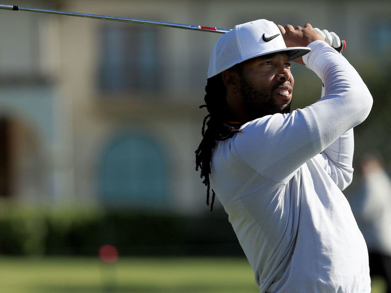 Phil Mickelson explained everything you need to know about chipping to Larry  Fitzgerald