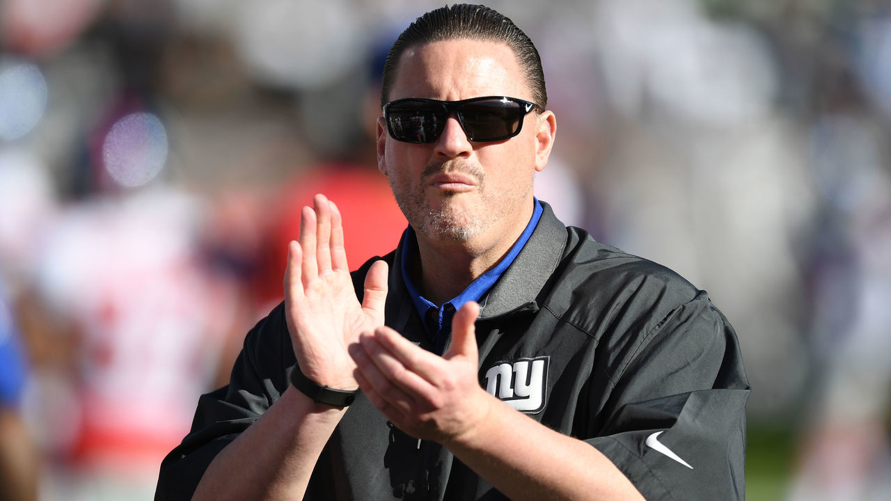 OAKLAND, CA - DECEMBER 03: Head coach Ben McAdoo of the New York Giants looks on during warm ups prior to their NFL game against the Oakland Raiders at Oakland-Alameda County Coliseum on December 3, 2017 in Oakland, California.