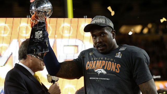 SANTA CLARA, CA - FEBRUARY 07: Super Bowl MVP Von Miller #58 of the Denver Broncos celebrates with the Vince Lombardi Trophy after winning Super Bowl 50 at Levi's Stadium on February 7, 2016 in Santa Clara, California. The Broncos defeated the Panthers 24-10.