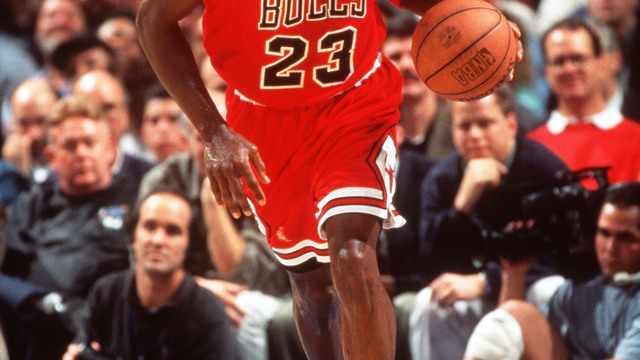 Look: Nike releasing shoe 2-pack to celebrate MJ's 1st NBA contract