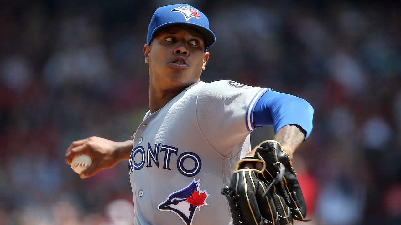 BOSTON, MA - JULY 15: Marcus Stroman #6 of the Toronto Blue Jays throws against the Boston Red Sox in the first inning at Fenway Park on July 15, 2018 in Boston, Massachusetts.