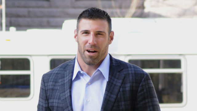 MINNEAPOLIS, MN - APRIL 14: Linebacker Mike Vrabel of the Kansas City Chiefs arrives for court ordered mediation at the U.S. Courthouse on April 14, 2011 in Minneapolis, Minnesota. Mediation was ordered after a hearing on an antitrust lawsuit filed by NFL players against the NFL owners when labor talks between the two broke down last month.