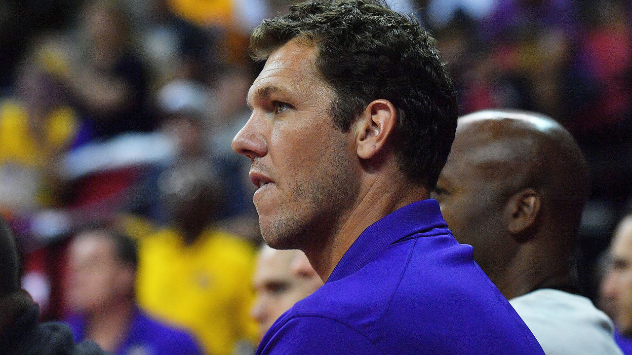 LAS VEGAS, NV - JULY 10: Head coach Luke Walton of the Los Angeles Lakers looks on during his team's game against the New York Knicks during the 2018 NBA Summer League at the Thomas & Mack Center on July 10, 2018 in Las Vegas, Nevada.