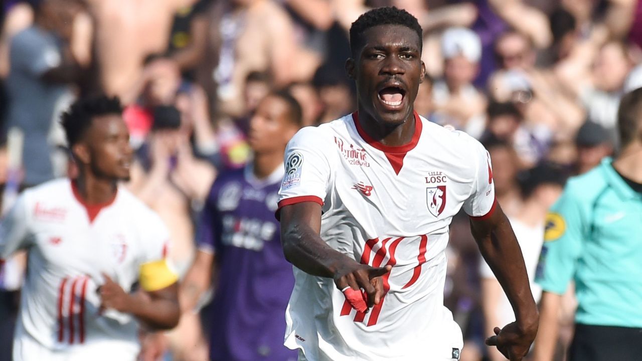 Lille's Malian forward Yves Bissouma celebrates after scoring a goal during the French L1 football match Toulouse against Lille on May 6, 2018 at the Municipal Stadium in Toulouse, southern France.