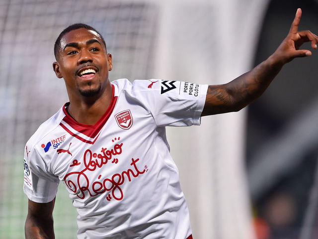 Bordeaux's Brazilian forward Malcom celebrates after scoring against Metz during the French L1 football match between Metz (FCM) and Bordeaux (FCGB) on May 19, 2018 at Saint Symphorien stadium in Longeville-Les-Metz, eastern France.