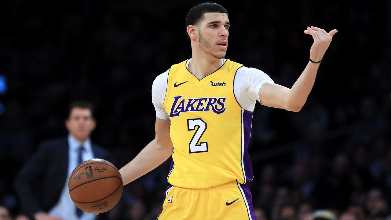 LOS ANGELES, CA - JANUARY 09: Lonzo Ball #2 of the Los Angeles Lakers calls a play during the second half of a game against the Sacramento Kings at Staples Center on January 9, 2018 in Los Angeles, California.
