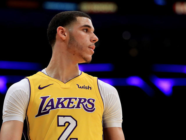 LOS ANGELES, CA - JANUARY 05: Lonzo Ball #2 of the Los Angeles Lakers looks on during the second half of a game against the Charlotte Hornets at Staples Center on January 5, 2018 in Los Angeles, California.