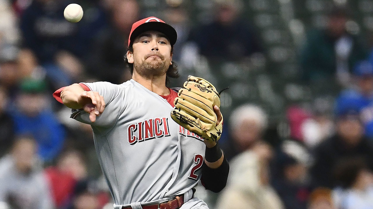 MILWAUKEE, WI - APRIL 18: Alex Blandino #2 of the Cincinnati Reds makes a throw to first base during the eighth inning against the Milwaukee Brewers at Miller Park on April 18, 2018 in Milwaukee, Wisconsin.