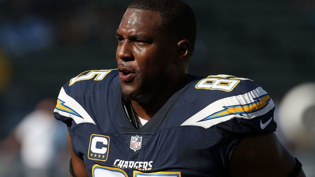 CARSON, CA - DECEMBER 31: Antonio Gates #85 of the Los Angeles Chargers is seen running onto the field prior to the game against the Oakland Raiders at StubHub Center on December 31, 2017 in Carson, California.