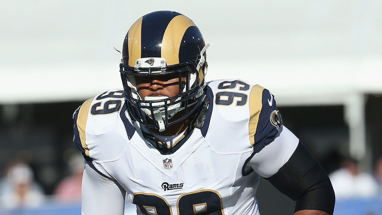 LOS ANGELES, CALIFORNIA - AUGUST 13: Defensive lineman Aaron Donald of the Los Angeles Rams lines up against the Dallas Cowboys at the Los Angeles Coliseum during preseason on August 13, 2016 in Los Angeles, California.