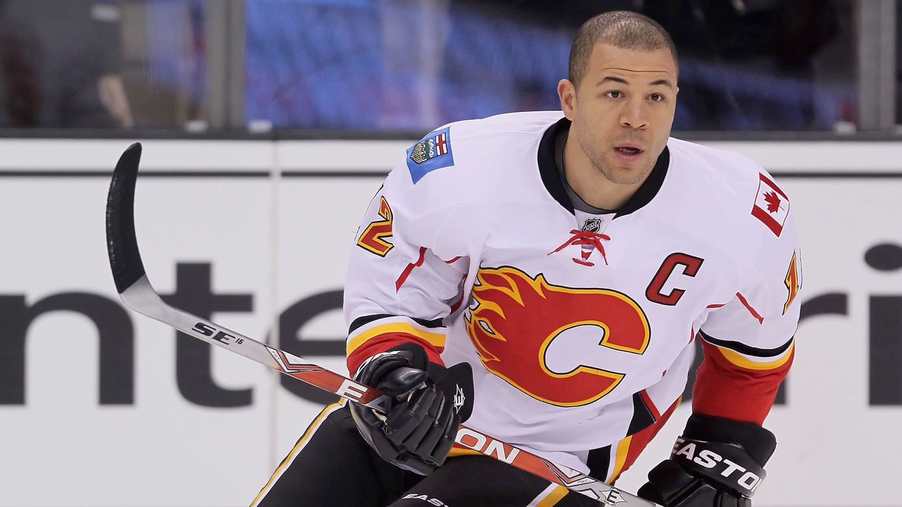 LOS ANGELES, CA - FEBRUARY 18: Jarome Iginla #12 of the Calgary Flames skates prior to the start of the game against the Los Angeles Kings at Staples Center on February 18, 2012 in Los Angeles, California.