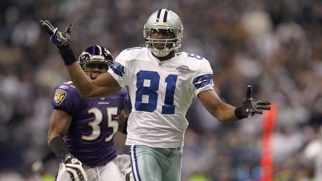 IRVING, TX - DECEMBER 20: Terrell Owens #81 of the Dallas Cowboys reacts after a play during their NFL game against the Baltimore Ravens at Texas Stadium on December 20, 2008 in Irving, Texas. The Ravens defeated the Cowboys 33-24.