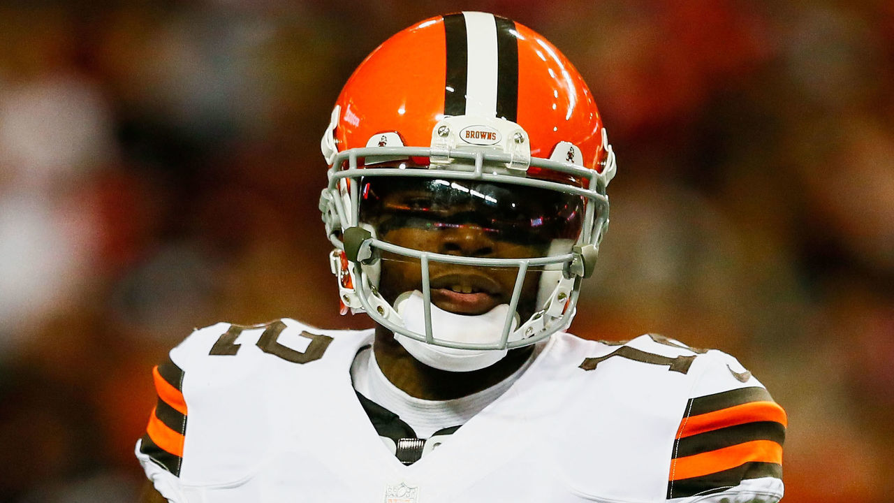 ATLANTA, GA - NOVEMBER 23: Josh Gordon #12 of the Cleveland Browns runs on the field in the first half against the Atlanta Falcons at Georgia Dome on November 23, 2014 in Atlanta, Georgia.