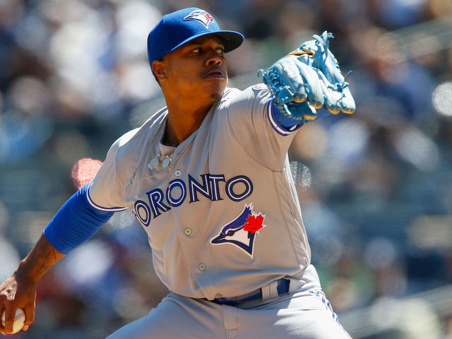 NEW YORK, NY - APRIL 21: Marcus Stroman #6 of the Toronto Blue Jays pitches in the first inning against the New York Yankees at Yankee Stadium on April 21, 2018 in the Bronx borough of New York City.