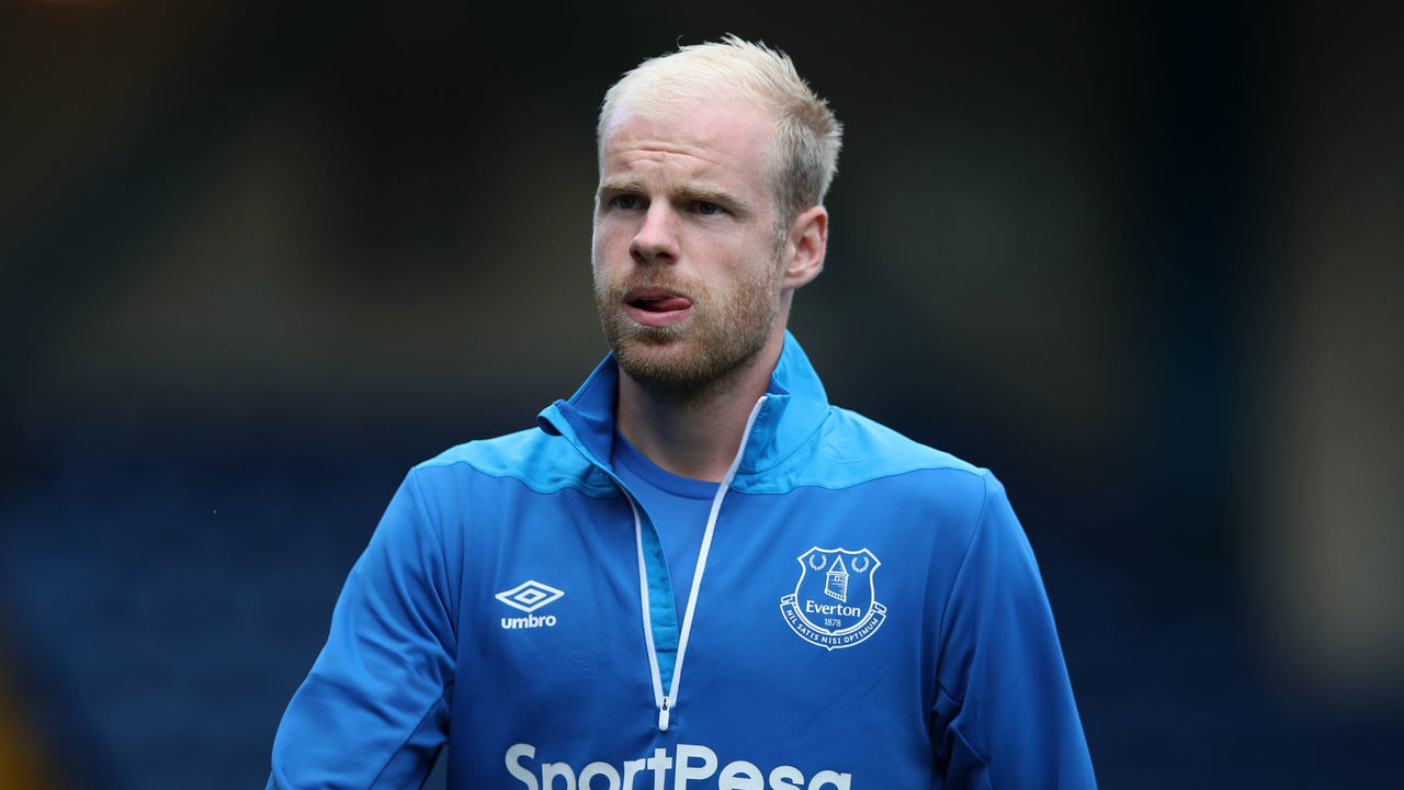 BURY, ENGLAND - JULY 18: Davy Klaassen of Everton during the Pre-Season Friendly at Gigg Lane on July 18, 2018 in Bury, England.