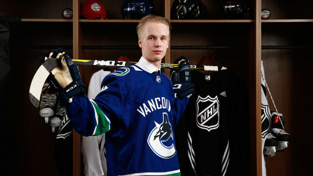 CHICAGO, IL - JUNE 23: Elias Pettersson, fifth overall pick of the Vancouver Canucks, poses for a portrait during Round One of the 2017 NHL Draft at United Center on June 23, 2017 in Chicago, Illinois.