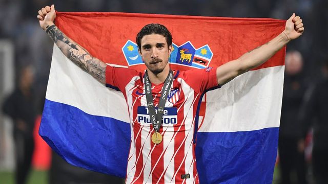 Atletico Madrid's Croatian defender Sime Vrsaljko celebrates after the UEFA Europa League final football match between Olympique de Marseille and Club Atletico de Madrid at the Parc OL stadium in Decines-Charpieu, near Lyon on May 16, 2018.