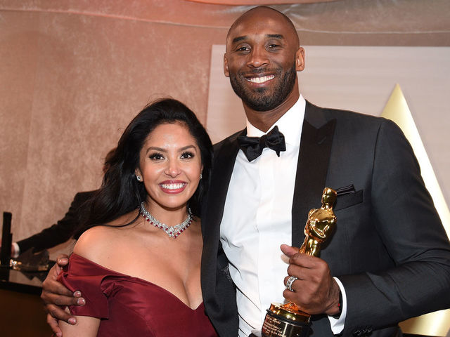 HOLLYWOOD, CA - MARCH 04: Kobe Bryant (R) and Vanessa Laine Bryant attend the 90th Annual Academy Awards Governors Ball at Hollywood & Highland Center on March 4, 2018 in Hollywood, California.