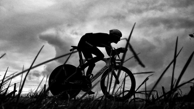 Overall leader Great Britain's Geraint Thomas trains on the stage's route, prior to the 20th stage of the 105th edition of the Tour de France cycling race, a 31-kilometer individual time-trial between Saint-Pee-sur-Nivelle and Espelette, southwestern France, on July 28, 2018.