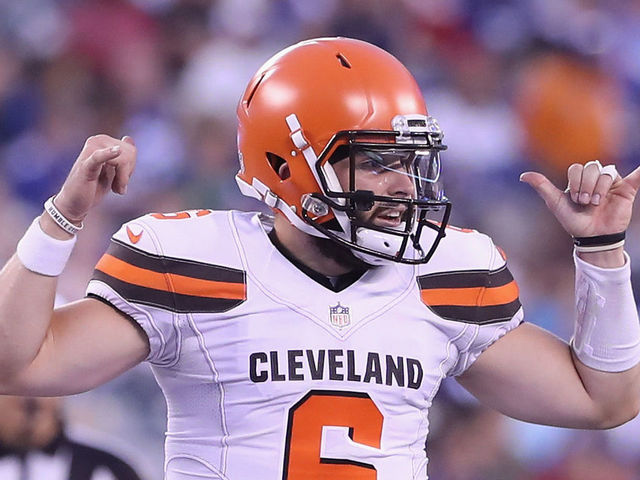 EAST RUTHERFORD, NJ - AUGUST 09: Baker Mayfield #6 of the Cleveland Browns calls out the play as center Austin Reiter #62 of the waits to make the snap in the second quarter against the New York Giants during their preseason game on August 9,2018 at MetLife Stadium in East Rutherford, New Jersey.