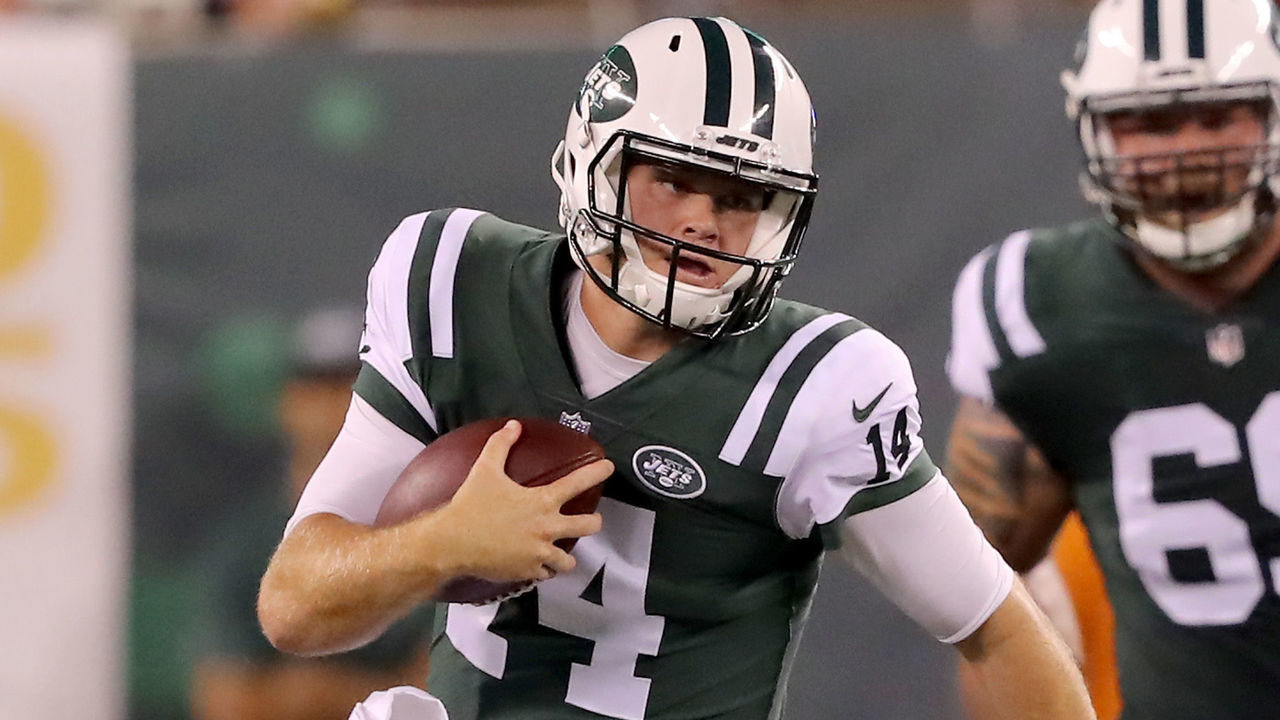 EAST RUTHERFORD, NJ - AUGUST 10: Sam Darnold #14 of the New York Jets scrambles with the ball in the second quarter against the Atlanta Falcons during a preseason game at MetLife Stadium on August 10, 2018 in East Rutherford, New Jersey.