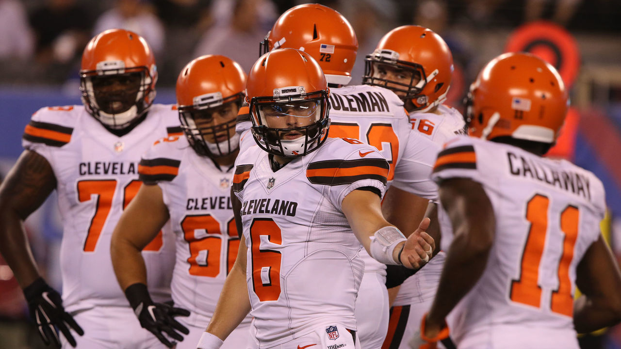 EAST RUTHERFORD, NJ - AUGUST 09: Baker Mayfield #6 of the Cleveland Browns in action against the New York Giants during their preseason game on August 9,2018 at MetLife Stadium in East Rutherford, New Jersey.