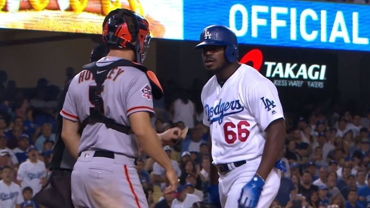 Puig Punches Hundley After Benches Clear Between Dodgers Giants