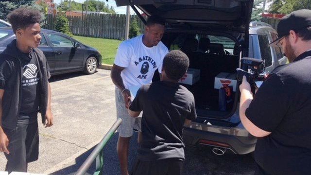 Browns' Randall donates jerseys to local kids after viral NBA Finals tweet