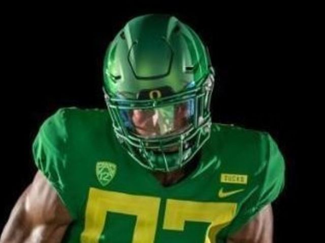 Look Oregon Releases 2 0 Uniforms Thescore Com