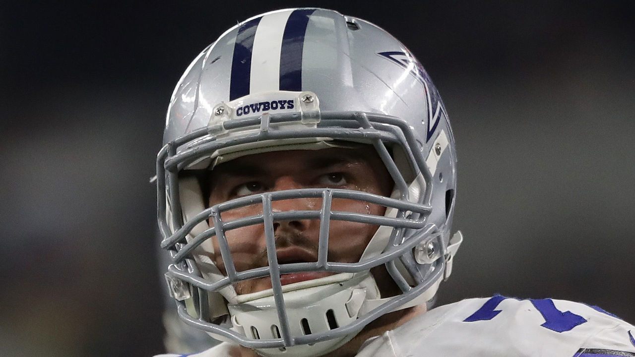 ARLINGTON, TX - OCTOBER 09: Zack Martin #70 of the Dallas Cowboys at AT&T Stadium on October 9, 2016 in Arlington, Texas.