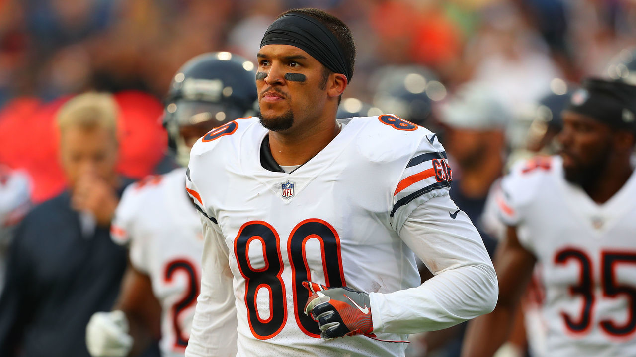 CANTON, OH - AUGUST 02: Chicago Bears tight end Trey Burton (80) prior to the National Football League Hall of Fame Game between the Chicago Bears and the Baltimore Ravens on August 2, 2018 at Tom Benson Hall of Fame Stadium in Canton, Ohi0.