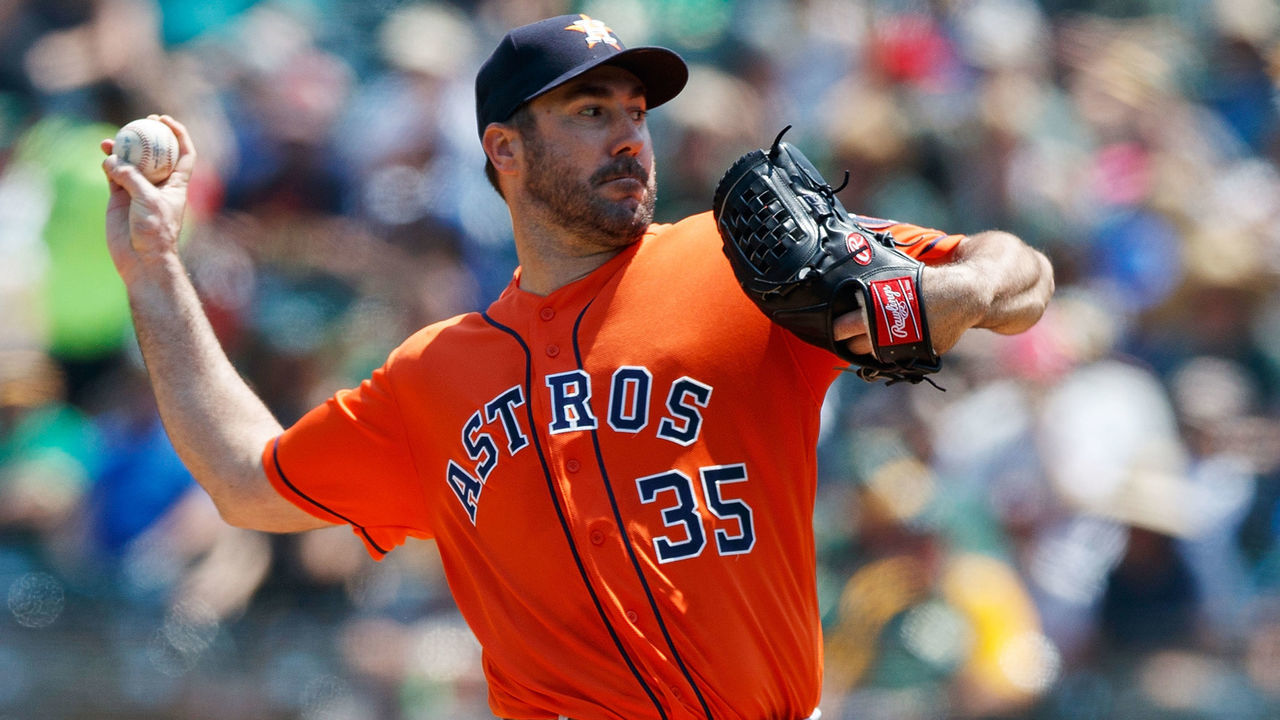 OAKLAND, CA - AUGUST 19: Justin Verlander #35 of the Houston Astros pitches against the Oakland Athletics during the first inning at the Oakland Coliseum on August 19, 2018 in Oakland, California.