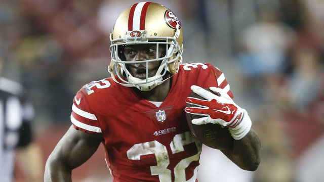 SANTA CLARA, CA - AUGUST 31: Joe Williams #32 of the San Francisco 49ers rushes during the game against the Los Angeles Chargers at Levi's Stadium on August 31, 2017 in Santa Clara, California. The 49ers defeated the Chargers 23-13.