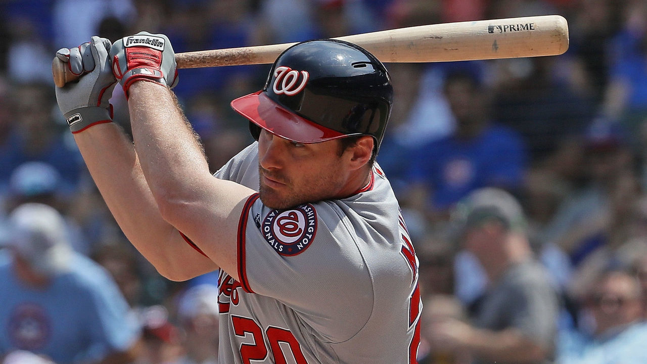 CHICAGO, IL - AUGUST 10: Daniel Murphy #20 of the Washington Nationals bats against the Chicago Cubs at Wrigley Field on August 10, 2018 in Chicago, Illinois. The Cubs defeated the Nationals 3-2.