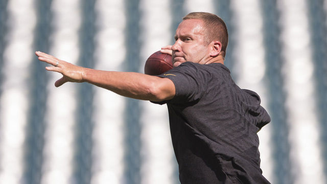 PHILADELPHIA, PA - AUGUST 09: Ben Roethlisberger #7 of the Pittsburgh Steelers warms up prior to the preseason game against the Philadelphia Eagles at Lincoln Financial Field on August 9, 2018 in Philadelphia, Pennsylvania.