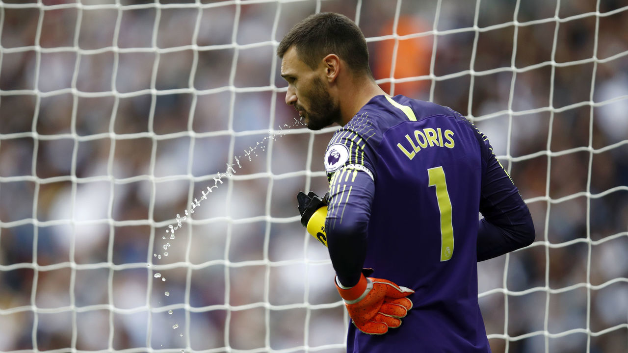 LONDON, ENGLAND - AUGUST 18: Hugo Lloris of Tottenham Hotspur has a drink during the Premier League match between Tottenham Hotspur and Fulham FC at Wembley Stadium on August 18, 2018 in London, United Kingdom.