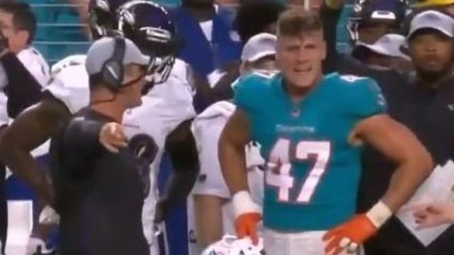 Dolphins' Alonso stands on wrong sideline, insists he wasn't concussed