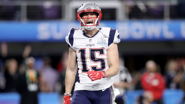 MINNEAPOLIS, MN - FEBRUARY 04: Chris Hogan #15 of the New England Patriots celebrates after a 26-yard touchdown catch against the Philadelphia Eagles during the third quarter in Super Bowl LII at U.S. Bank Stadium on February 4, 2018 in Minneapolis, Minnesota.