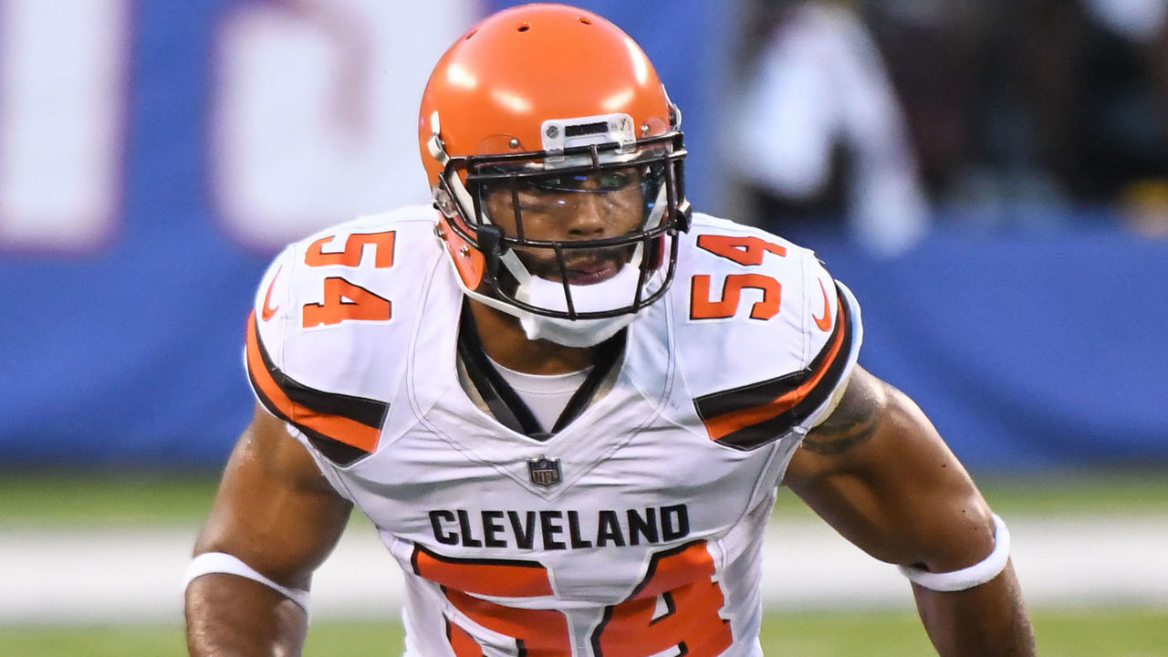 EAST RUTHERFORD, NJ - AUGUST 9, 2018: Linebacker Mychal Kendricks #54 of the Cleveland Browns rushes the lines of scrimmage in the first quarter of a preseason game against the New York Giants at MetLife Stadium in East Rutherford, New Jersey. Cleveland won 20-10. (Photo by: 2018 Nick Cammett/Diamond Images/Getty Images)