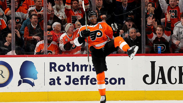 PHILADELPHIA, PA - MARCH 12: Wayne Simmonds #17 of the Philadelphia Flyers celebrates his goal in the third period against the Vegas Golden Knights on March 12, 2018 at Wells Fargo Center in Philadelphia, Pennsylvania.