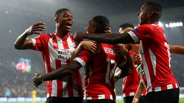 EINDHOVEN, NETHERLANDS - AUGUST 29: Steven Bergwijn of PSV celebrates scoring the first goal during the UEFA Champions League Play-off second leg match between PSV Eindhoven and BATE Borisov at the Phillips Stadium on August 29, 2018 in Eindhoven, Netherlands.