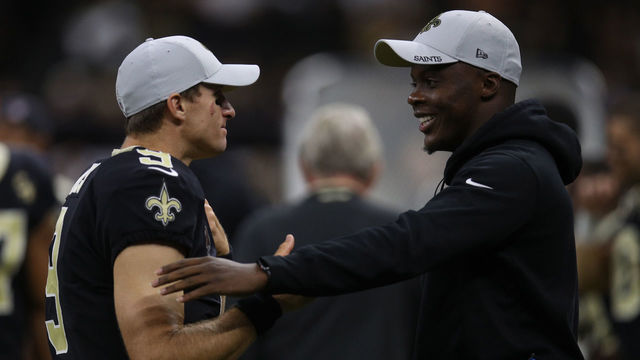 NEW ORLEANS, LA - AUGUST 30: Drew Brees #9 of the New Orleans Saints talks with Teddy Bridgewater during the game against the Los Angeles Rams at Mercedes-Benz Superdome on August 30, 2018 in New Orleans, Louisiana.