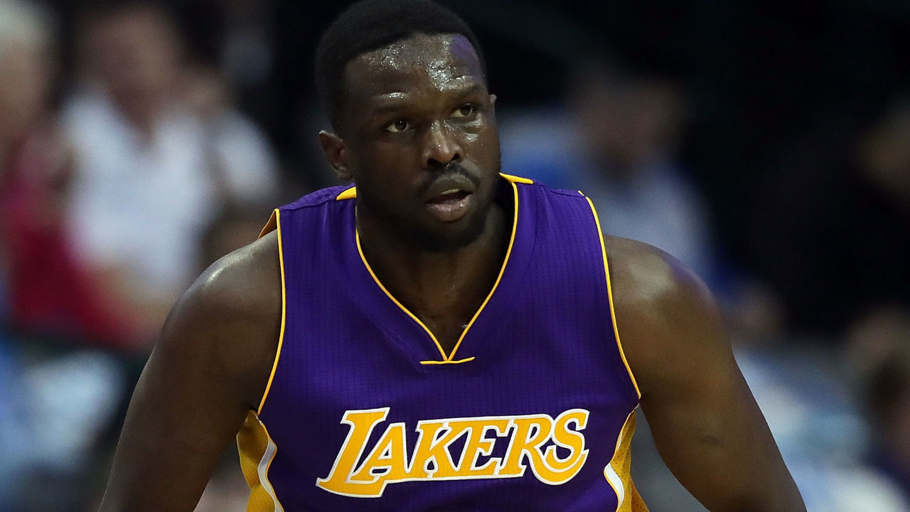 DALLAS, TX - JANUARY 22: Luol Deng #9 of the Los Angeles Lakers at American Airlines Center on January 22, 2017 in Dallas, Texas.