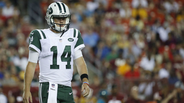 LANDOVER, MD - AUGUST 16: Quarterback Sam Darnold #14 of the New York Jets in action against the Washington Redskins in the first half of a preseason game at FedExField on August 16, 2018 in Landover, Maryland.
