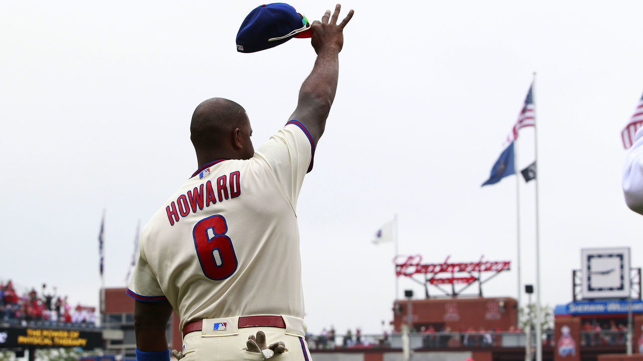 PHILADELPHIA, PA - OCTOBER 02: Ryan Howard #6 of the Philadelphia Phillies acknowledges the fans during a ceremony in his honor before a game a game against the New York Mets at Citizens Bank Park on October 2, 2016 in Philadelphia, Pennsylvania.