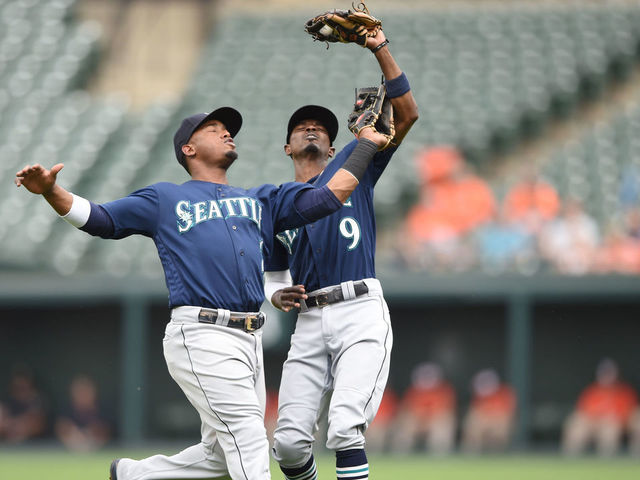 The Mariners are taking a risk putting Dee Gordon in center field 