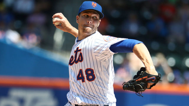 NEW YORK, NY - AUGUST 23: Jacob deGrom #48 of the New York Mets pitches against the San Francisco Giants during their game at Citi Field on August 23, 2018 in New York City.