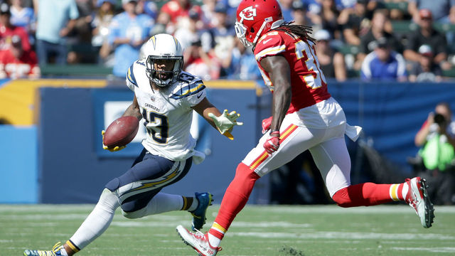 CARSON, CA - SEPTEMBER 24: Wide receiver Keenan Allen #13 of the Los Angeles Chargers is pursued by free safety Ron Parker #38 of the Kansas City Chiefs for the ball in the second half at StubHub Center on September 24, 2017 in Carson, California. The Chiefs defeated the Chargers 24-10.